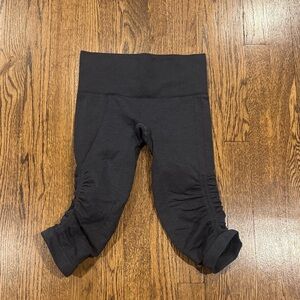 Lululemon in the flow dark gray cropped Leggings size 2